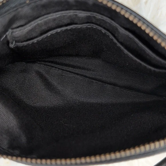 COACH Shimmering Gold & Black Wristlet, Zipper Closure & 2 Slip Pockets Inside - Picture 4 of 6